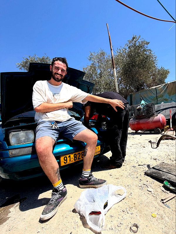 eitan.420 instagram image archive image