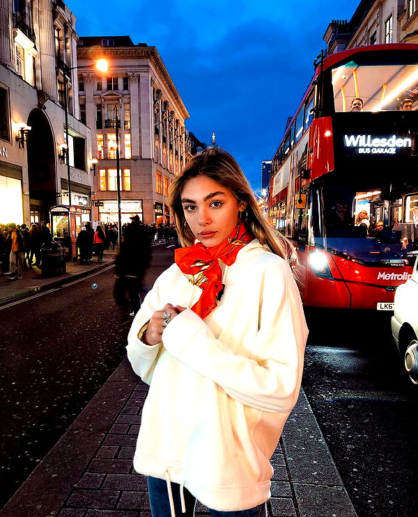 maya.keyy instagram image archive image