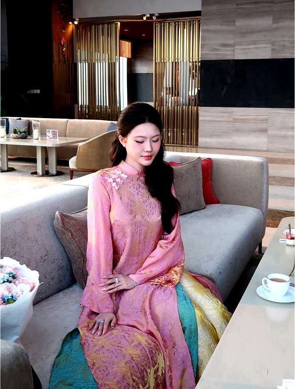 lyhythuedoxinh instagram image archive image