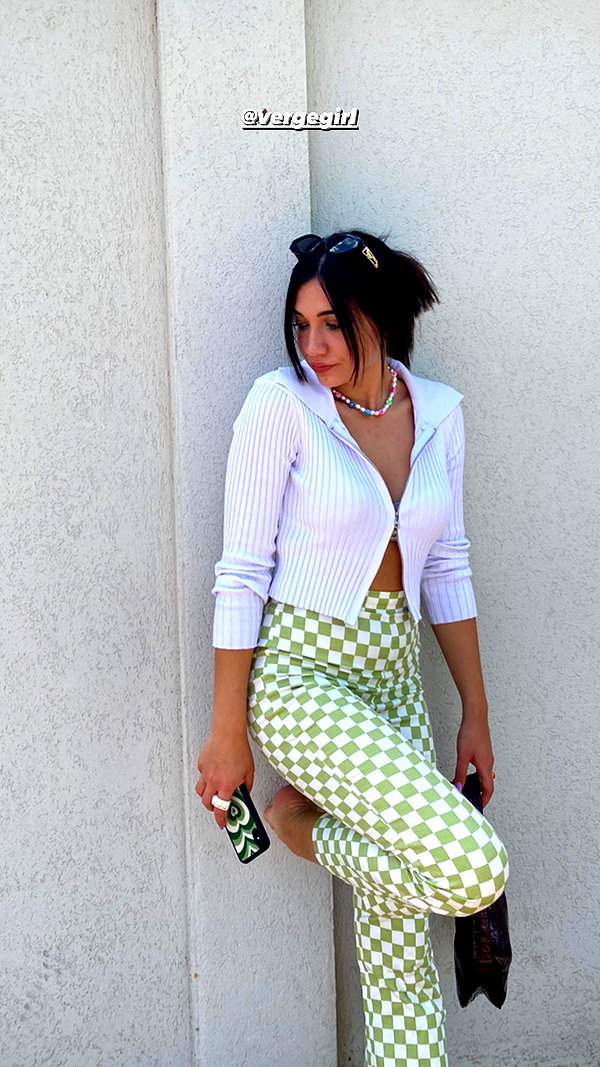 romi_henenson instagram image archive image