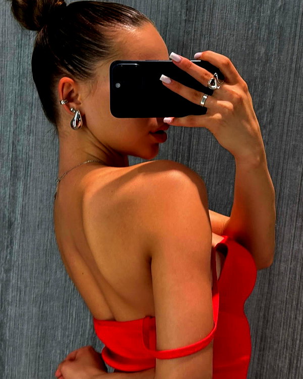 ariana_vomi instagram image archive image