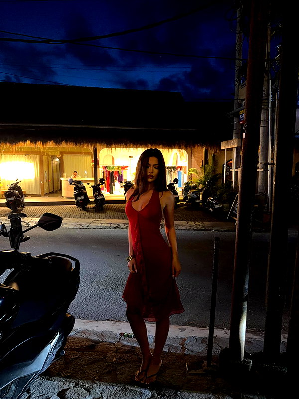 oliviaphillipps instagram image archive image
