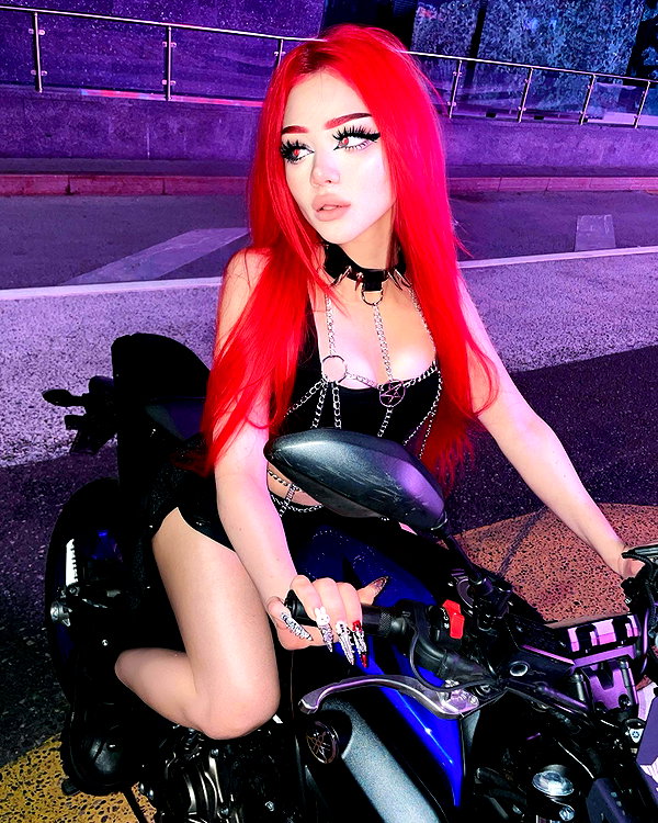 vik4au instagram image archive image