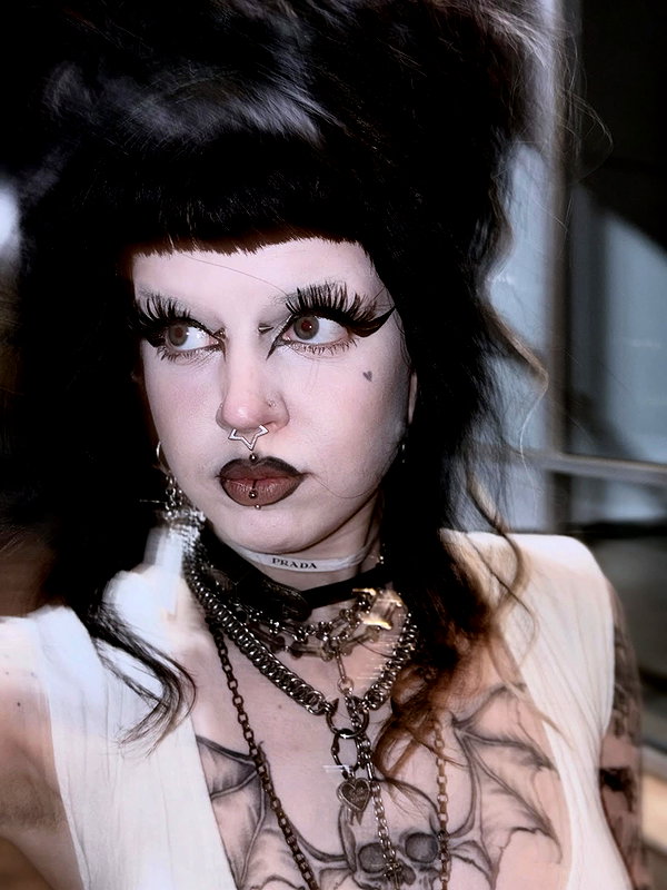 yeahimcaroline instagram image archive image