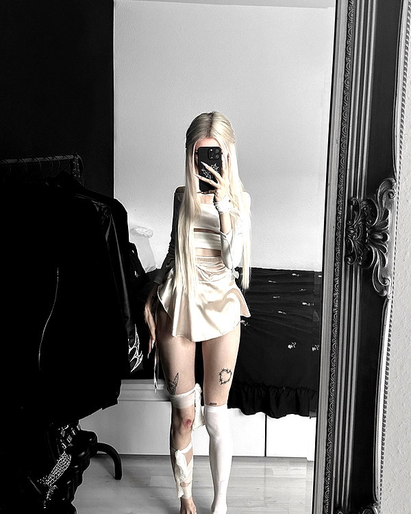 _lia.moon archive image