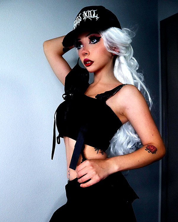 ellaexplicit_ instagram image archive image