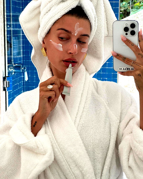 haileybieber instagram image archive image