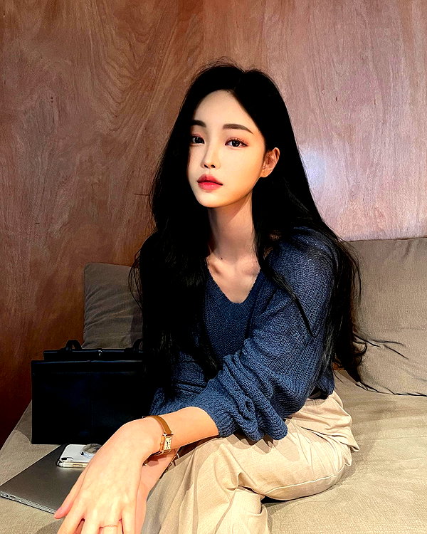 daxbin instagram image archive image