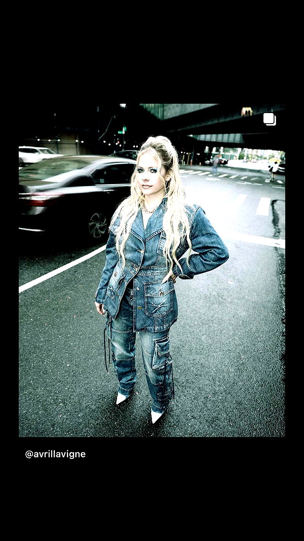 avrillavigne instagram image archive image