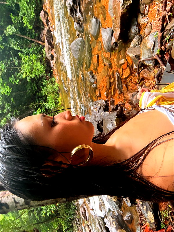 cait.knight instagram image archive image