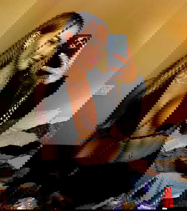 itshayleydavies itshayleydavies archive image