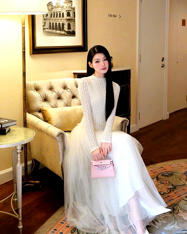 lyhythuedoxinh instagram image archive image