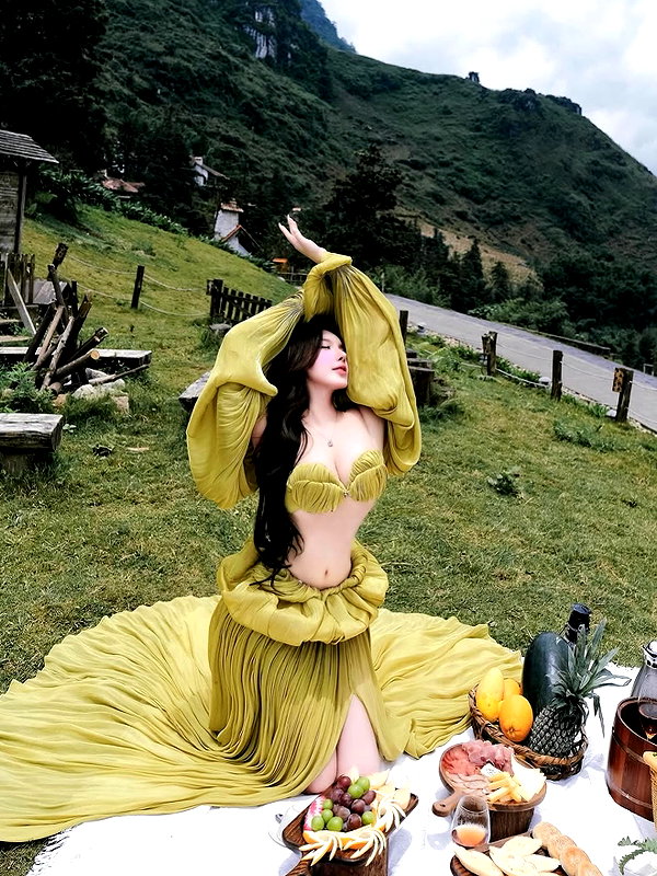 lyhythuedoxinh instagram image archive image