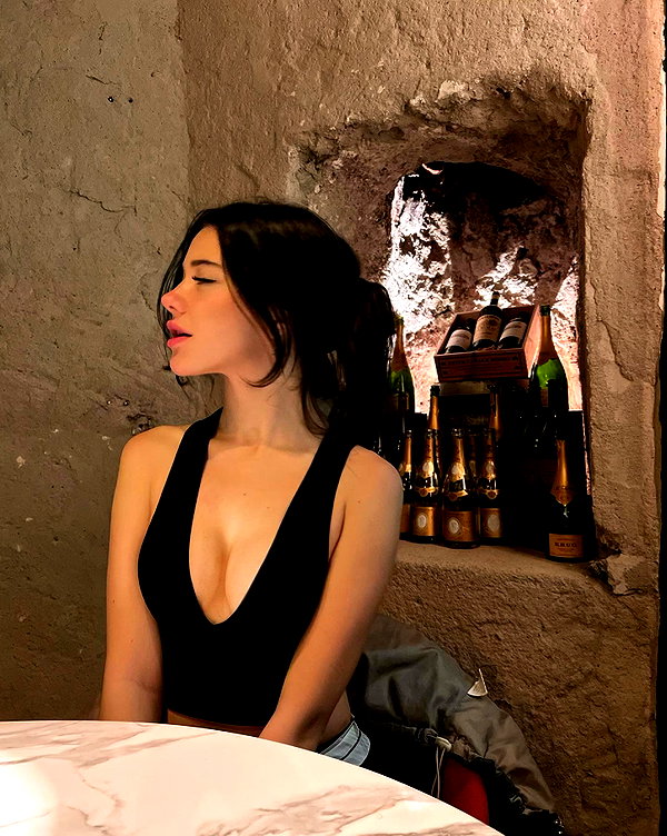 vanessa.rhd instagram image archive image