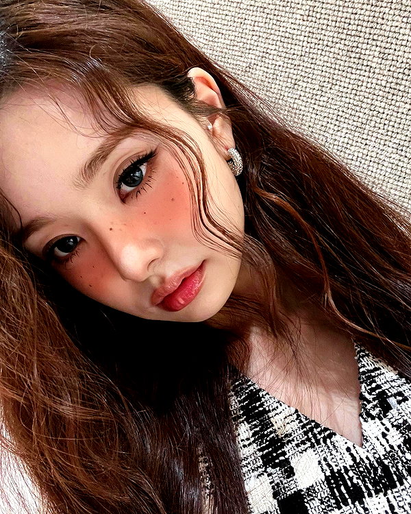 dear.zia instagram image archive image