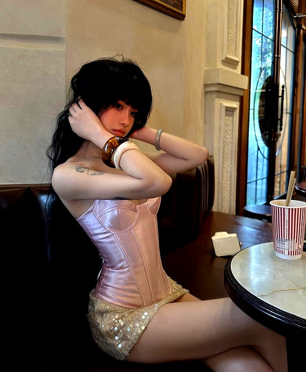 lyhythuedoxinh instagram image archive image