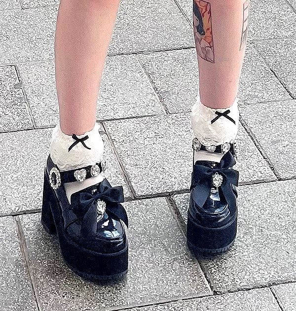 Archived image from @notchicore on Instagram