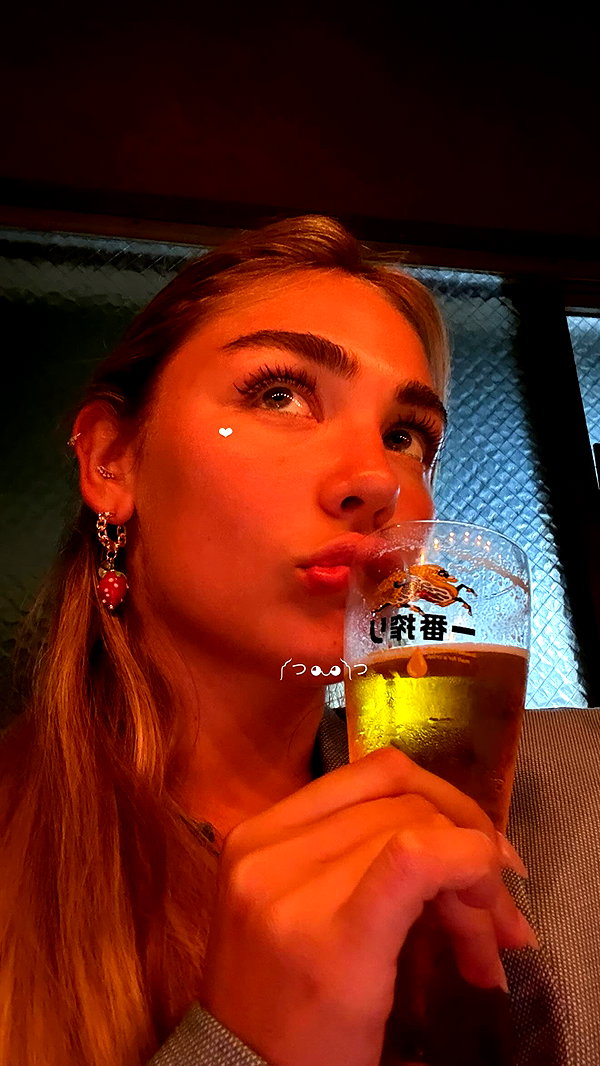 maya.keyy instagram image archive image