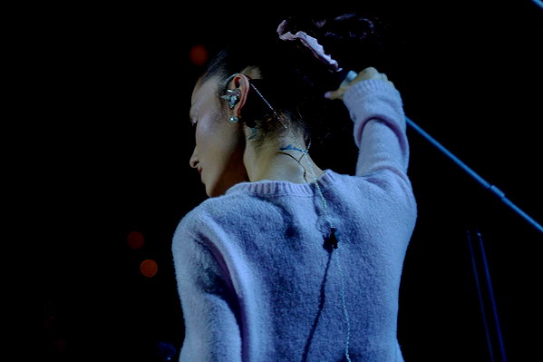 arianagrande instagram image archive image