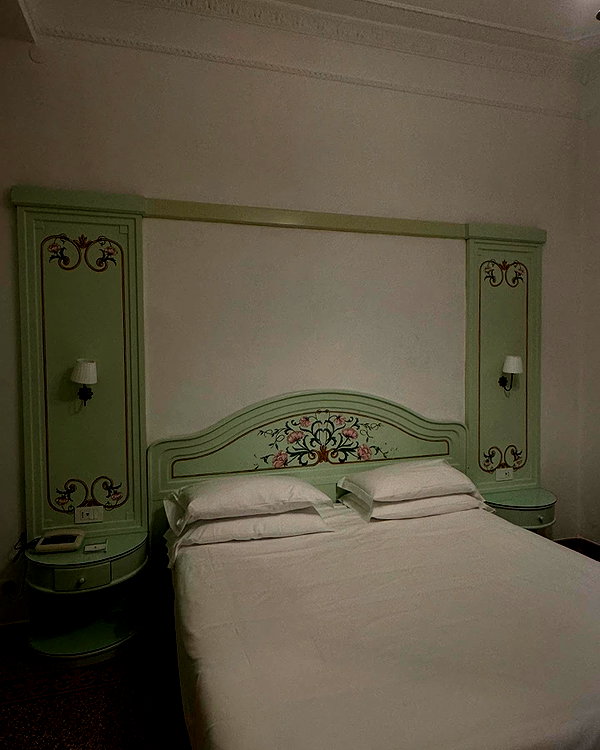 reneeebeller instagram image archive image