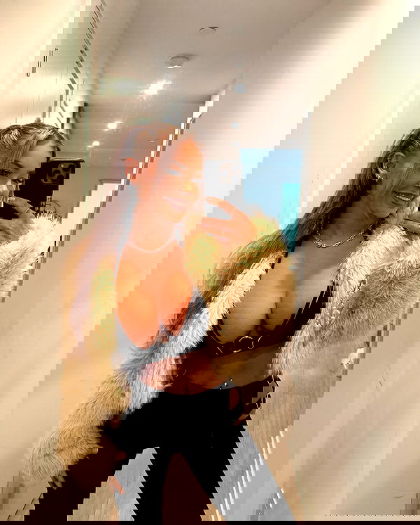 itshayleydavies itshayleydavies archive image