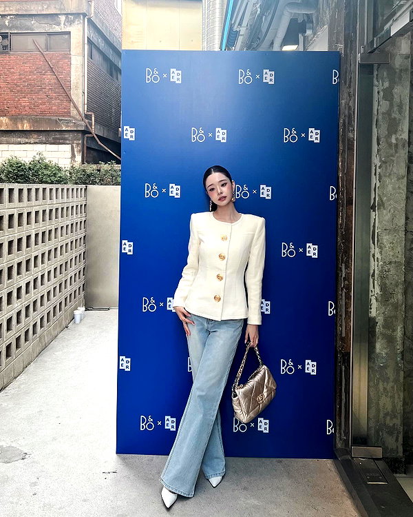 dear.zia instagram image archive image
