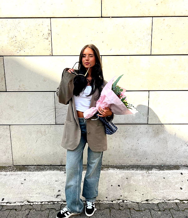 zoeliss instagram image archive image