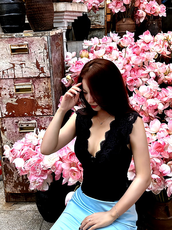 lyhythuedoxinh instagram image archive image