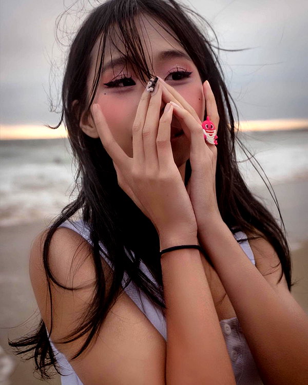 princessamelia_official instagram image archive image
