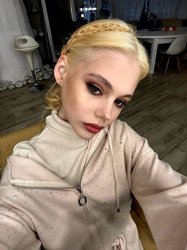 alisen.mari instagram image archive image