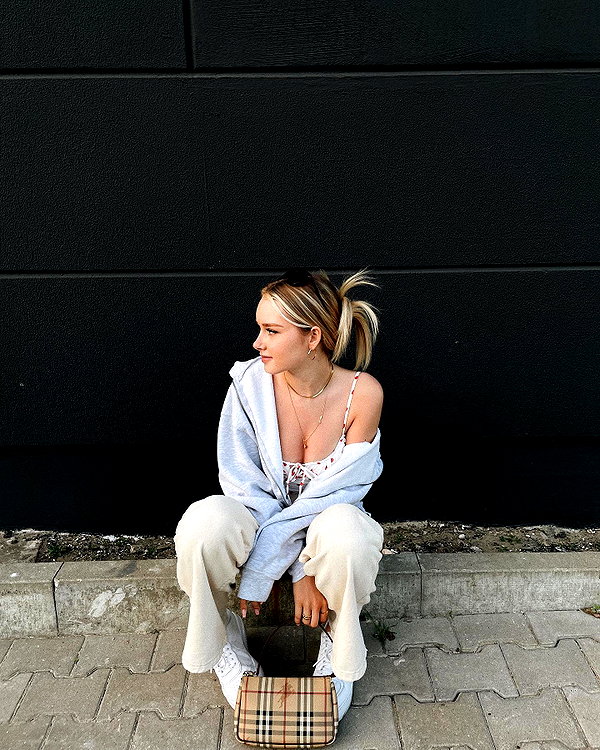 lilih instagram image archive image