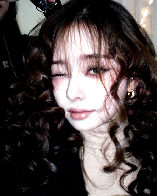 dear.zia instagram image archive image