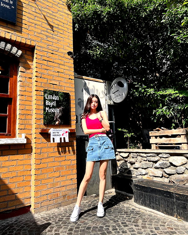 dear.zia instagram image archive image