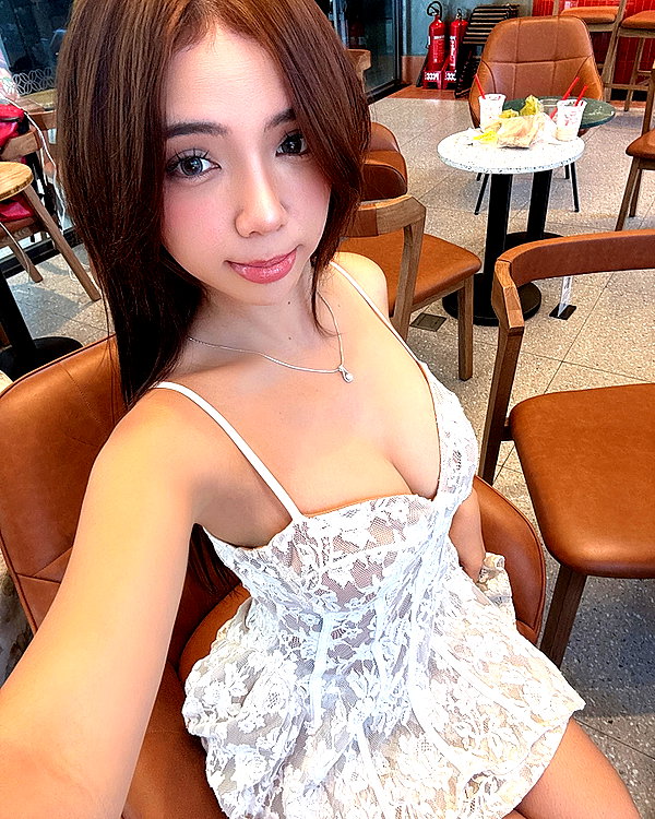 lyhythuedoxinh instagram image archive image