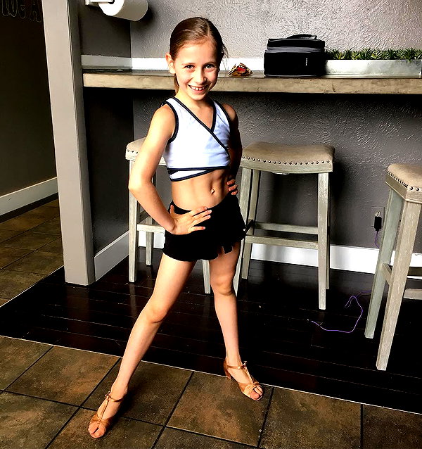 ellianawalmsley instagram image archive image