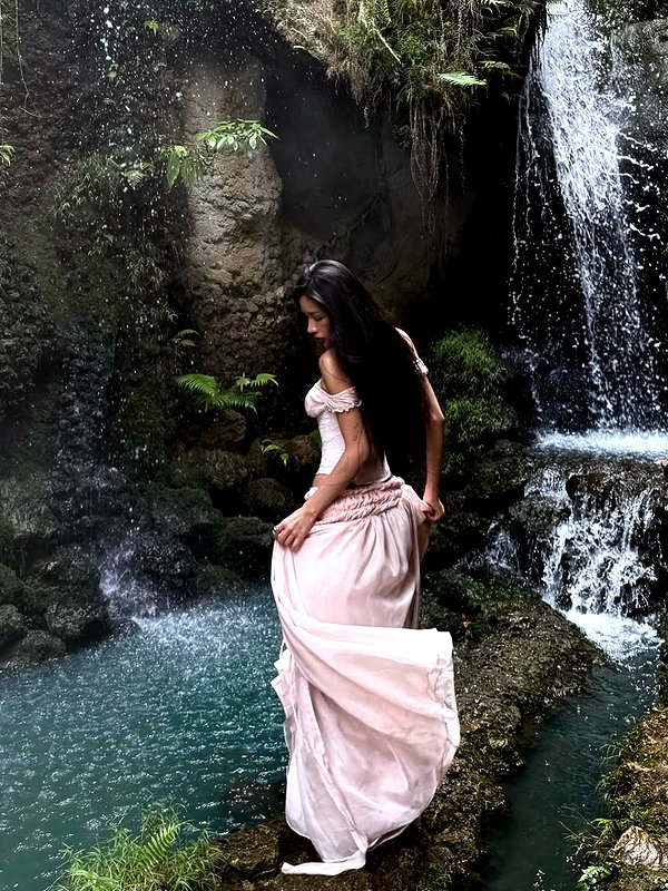 lyhythuedoxinh instagram image archive image