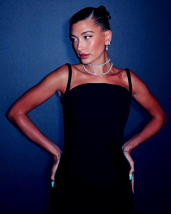 haileybieber instagram image archive image