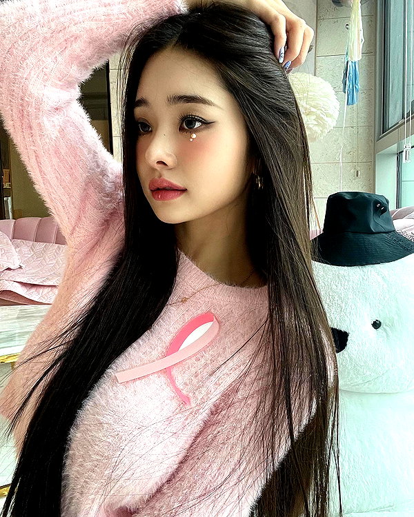 dear.zia instagram image archive image