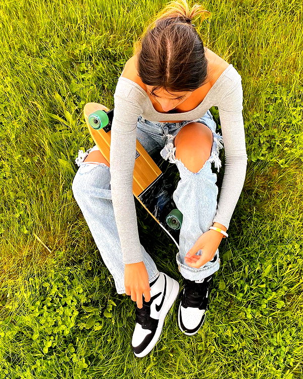 sadieemckennaa instagram image archive image