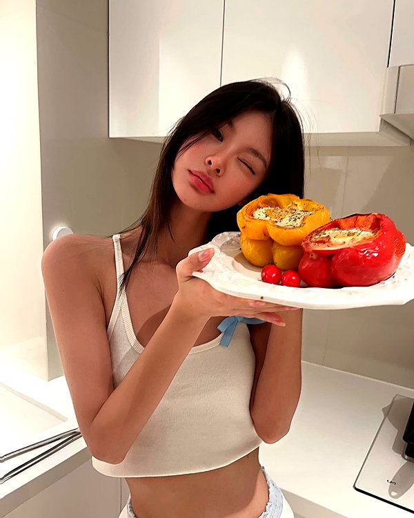 ll.lu1s instagram image archive image