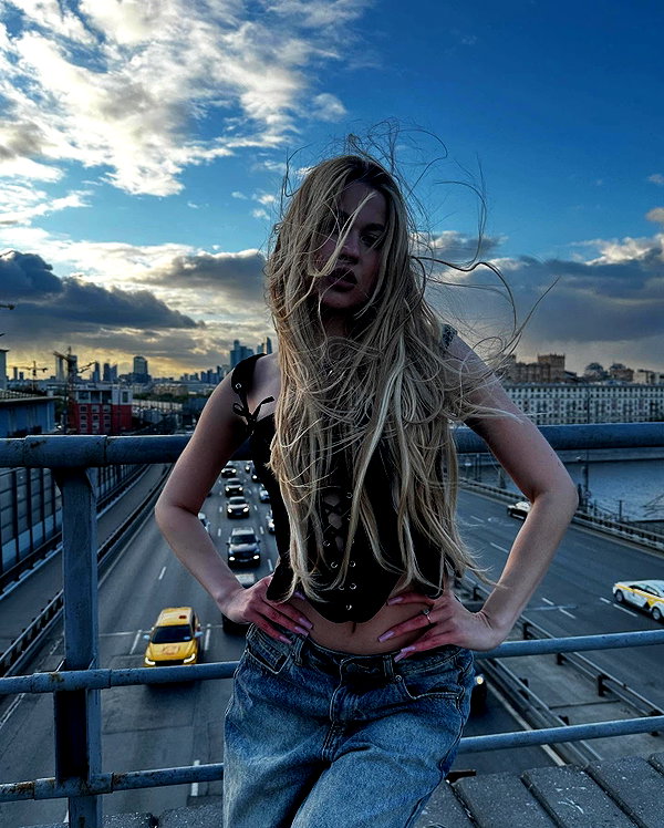 ariseviss instagram image archive image