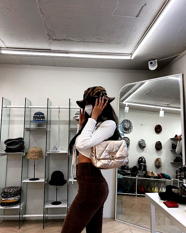 dear.zia instagram image archive image