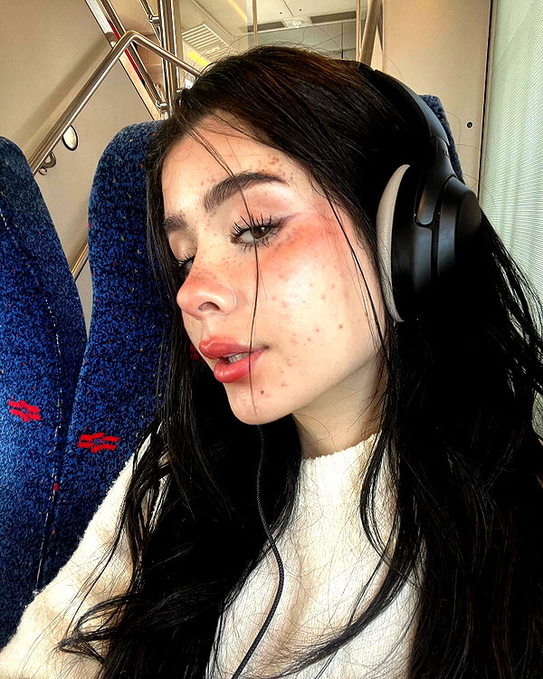 evasela__ instagram image archive image