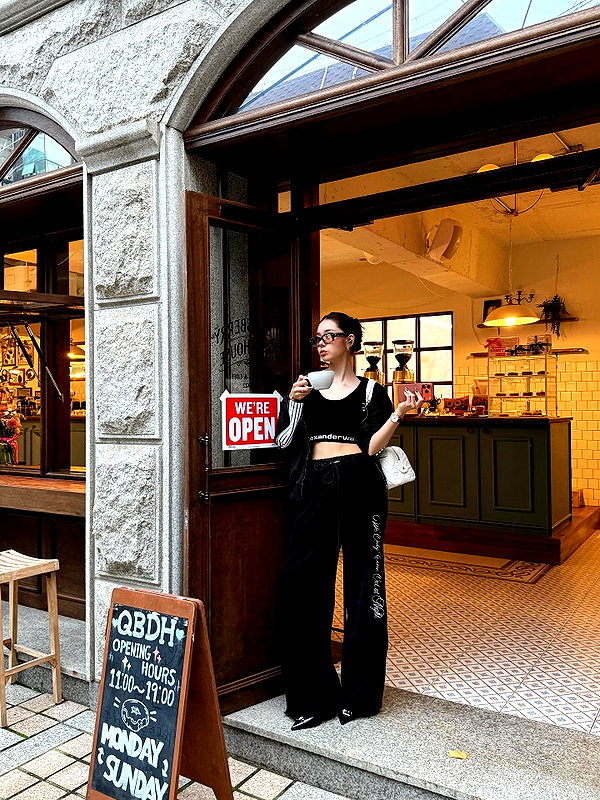dear.zia instagram image archive image