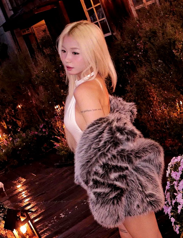 lyhythuedoxinh instagram image archive image