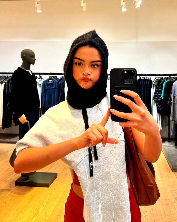 oliviaphillipps instagram image archive image