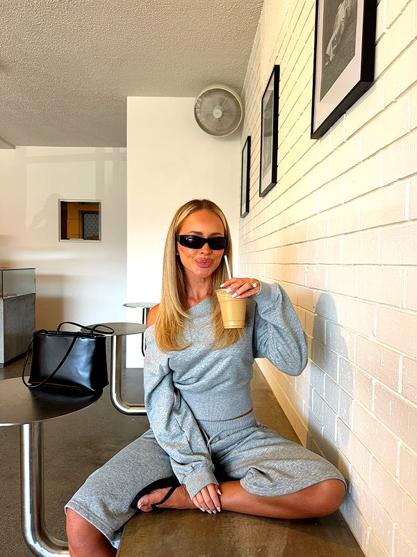 allieauton instagram image archive image