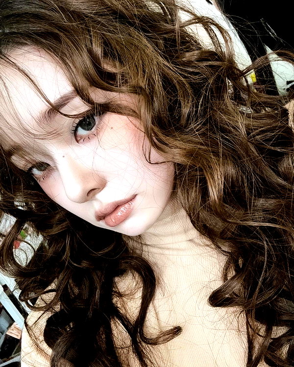 dear.zia instagram image archive image