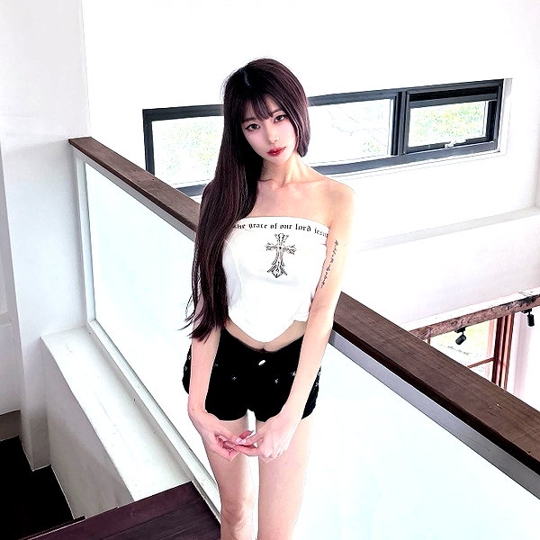 ynnu1sa instagram image archive image