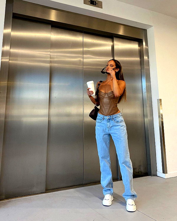 olivia.mathers instagram image archive image
